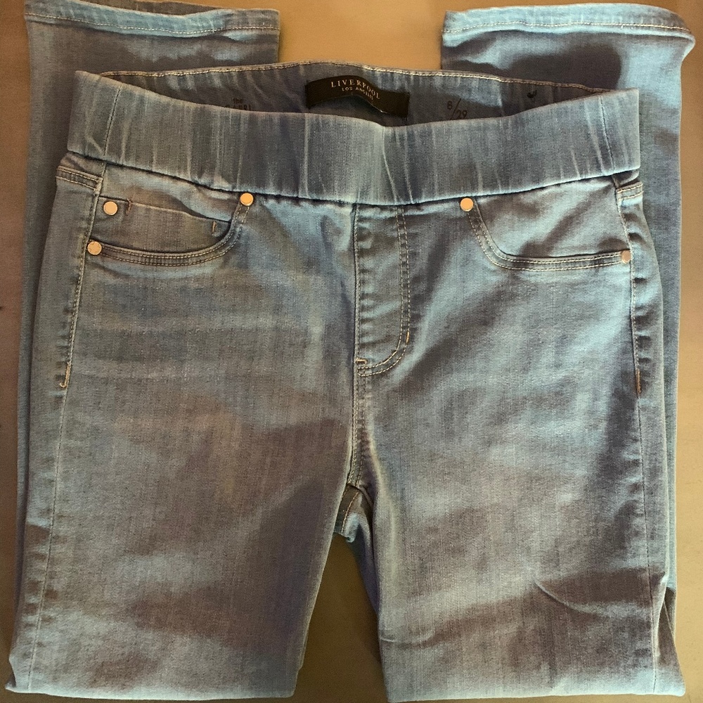 Liverpool Hugger Capri Slimming Stretch Denim NWOT